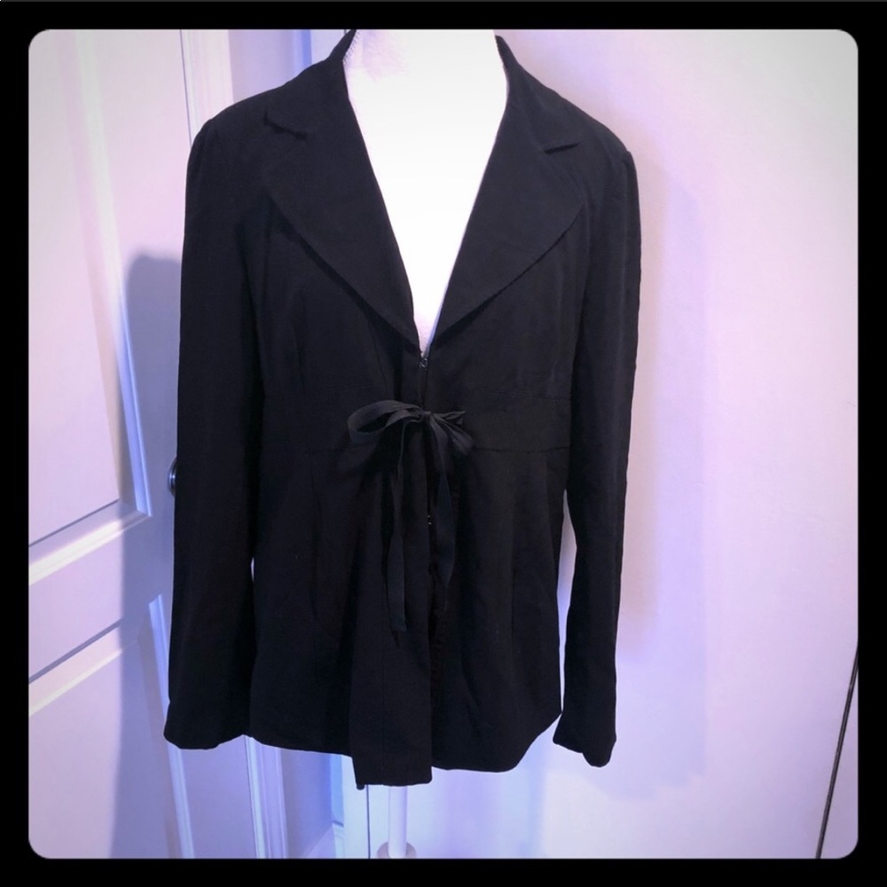 Maternity blazer